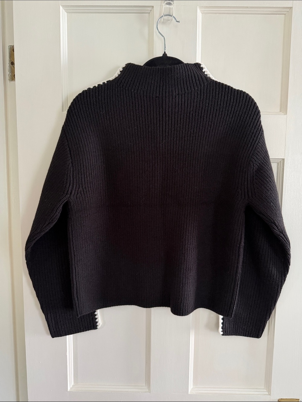 🐼 Ann Taylor black mock neck sweater w/ivory stitching details. Size XS. NWT. - Picture 2 of 9